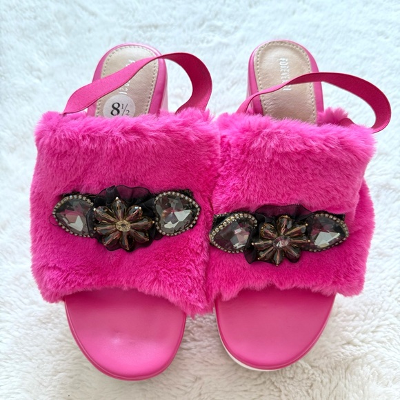 Forever 21 Shoes - Forever 21 women platform sandals size 8.5 US